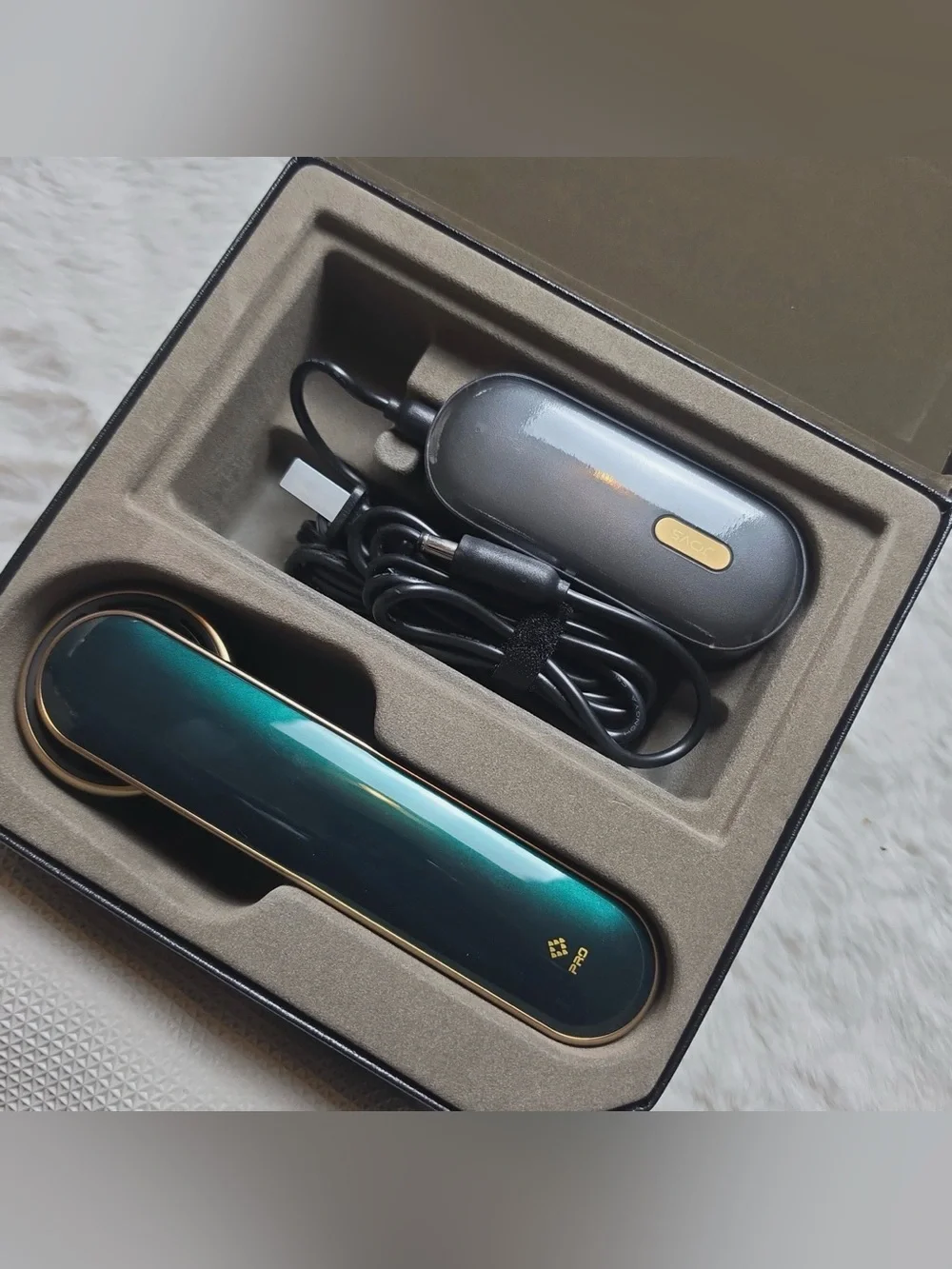 JOVS Blacken Pro DPL Photofacial Skincare Device – Agate Green – Like New